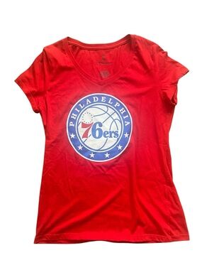 Philadelphia 76ers Red V-Neck Tee size medium